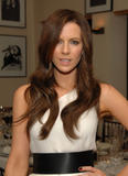 th_05246_KateBeckinsale11112008NothingButTheTruthDinnerinBH02_122_1121lo.jpg