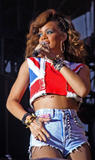 th_43498_celebrity_paradise.com_Rihanna_V_Festivall_093_122_144lo.JPG