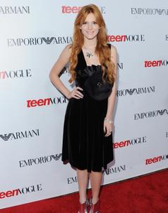 http://img156.imagevenue.com/loc151/th_986134592_BellaThorne_YoungHollyoodParty_2012_27_122_151lo.jpg