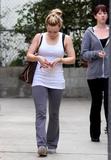 th_75215_Preppie_-_Hilary_Duff_leaving_a_gym_in_L.A._-_Jan._26_2010_581_122_161lo.jpg