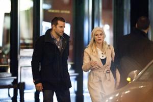 th_258662060_bradley_cooper_melanie_laurent_paris_11282011_18_430x286_123_27lo.jpg