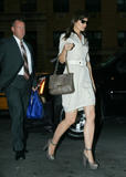 th_06454_celebrity_paradise.com_TheElder_KatieHolmes2010_9_16_atFashionWeekinNYC44_122_34lo.jpg