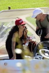 th_453675566_RihannaoutonholidaysinPortoCervo15.7.2012_45_122_461lo.jpg