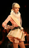 th_99745_celebrity_city_Heatherette_Fall_2007_Fashion_Show_in_NYC_27_122_51lo.jpg