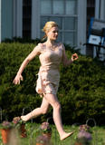 th_31803_Preppie_-_Katie_Holmes_and_Anna_Paquin_on_The_Romantics_set_in_SouthHold_-_Nov._16_2009_7645_122_516lo.jpg
