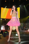 th_957906692_SelenaGomezConcertPicsFromFlorida032_122_586lo.jpg