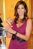 th_13121_Celebutopia-Cindy_Crawford_opens_the_Omega_Boutique_in_London-15_122_589lo.jpg