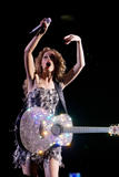 http://img156.imagevenue.com/loc69/th_32589_Taylor_swift_performs_her_Fearless_Tour_at_Tiger_Stadium_018_122_69lo.jpg