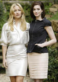 Anne Hathaway and Kate Hudson