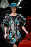 th_59805_Kenzo_Paris_F_W_07_08_Celebrity_City_FS_119_123_879lo.jpg