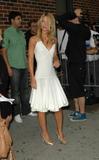th_98454_Claire_Danes_Leaving_The_Late_Show_with_David_Letterman_6-27-07_7_122_935lo.jpg