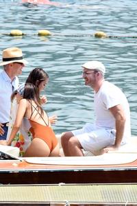 Emily-Ratajkowski-Wearing-Swimsuits-on-a-Boat-in-Positano%2C-Italy-6_23_17-b6d45mjfbr.jpg