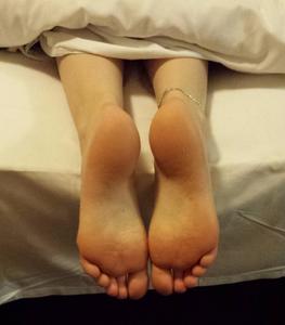 Foot Fetish - Cum On Girlfriends Feet -u4li8qlcmh.jpg