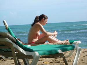 Caribbean-Beach-Girls-c1ljvh7hlm.jpg