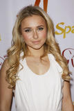 http://img156.imagevenue.com/loc820/th_44573_celeb-city.org_Hayden_Panettiere_Ai_Spa_Re-launch_Party_01-25-2008_015_123_820lo.jpg
